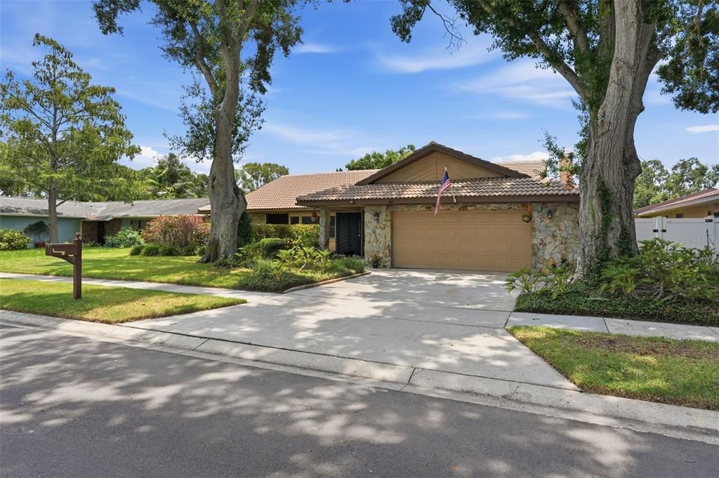 For Sale: $675,000 (4 beds, 2 baths, 2153 Square Feet)