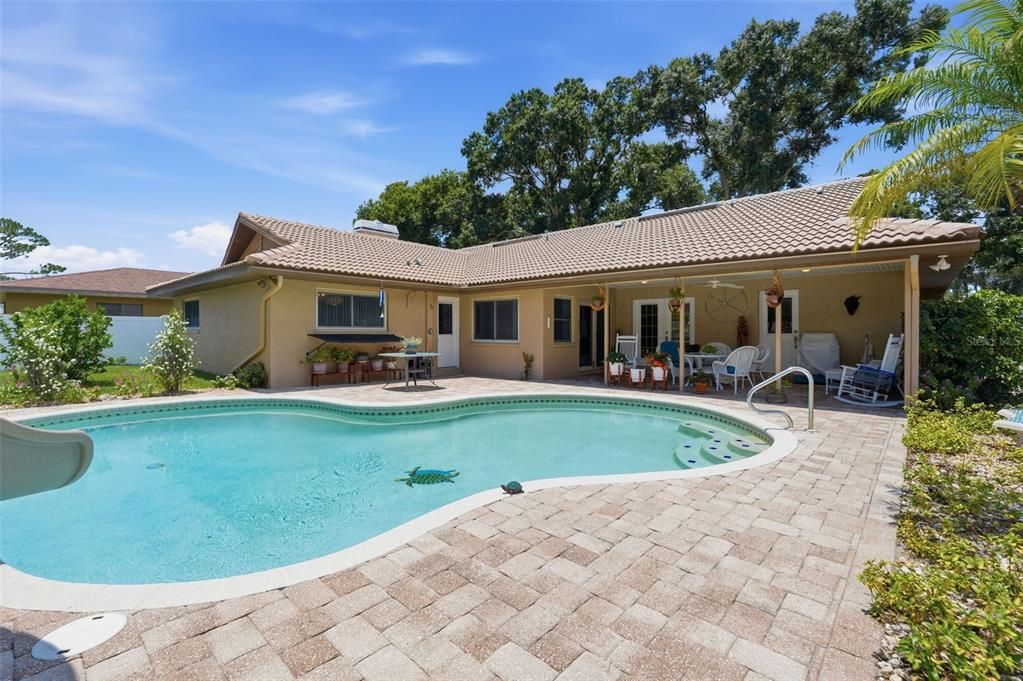 For Sale: $675,000 (4 beds, 2 baths, 2153 Square Feet)