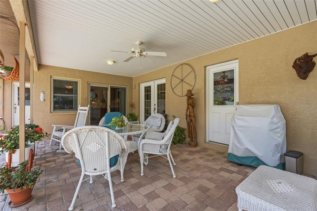 For Sale: $675,000 (4 beds, 2 baths, 2153 Square Feet)