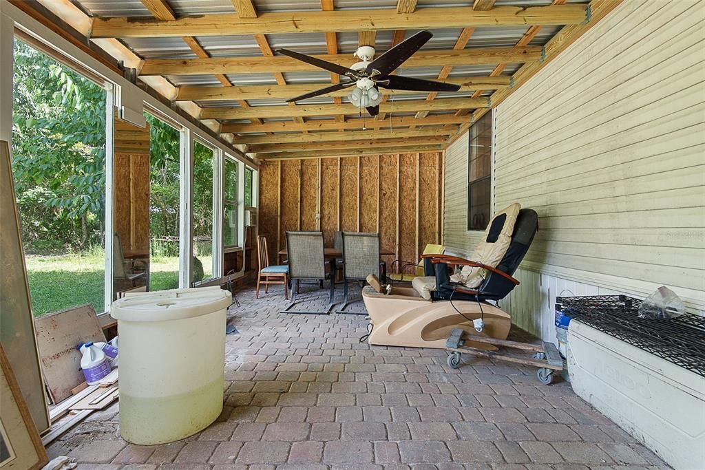 For Sale: $275,000 (3 beds, 2 baths, 2172 Square Feet)