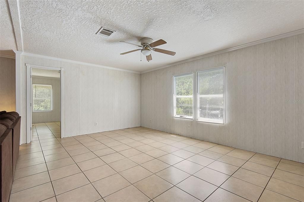 For Sale: $275,000 (3 beds, 2 baths, 2172 Square Feet)