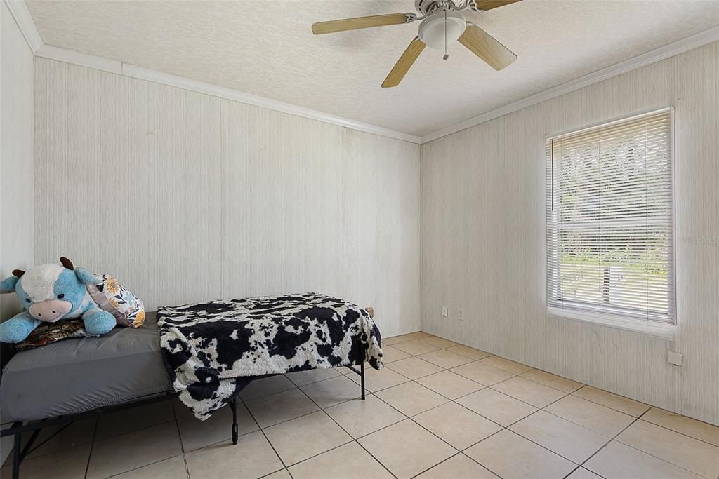 For Sale: $275,000 (3 beds, 2 baths, 2172 Square Feet)