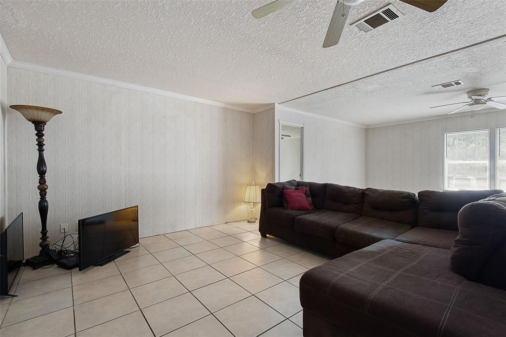 For Sale: $275,000 (3 beds, 2 baths, 2172 Square Feet)