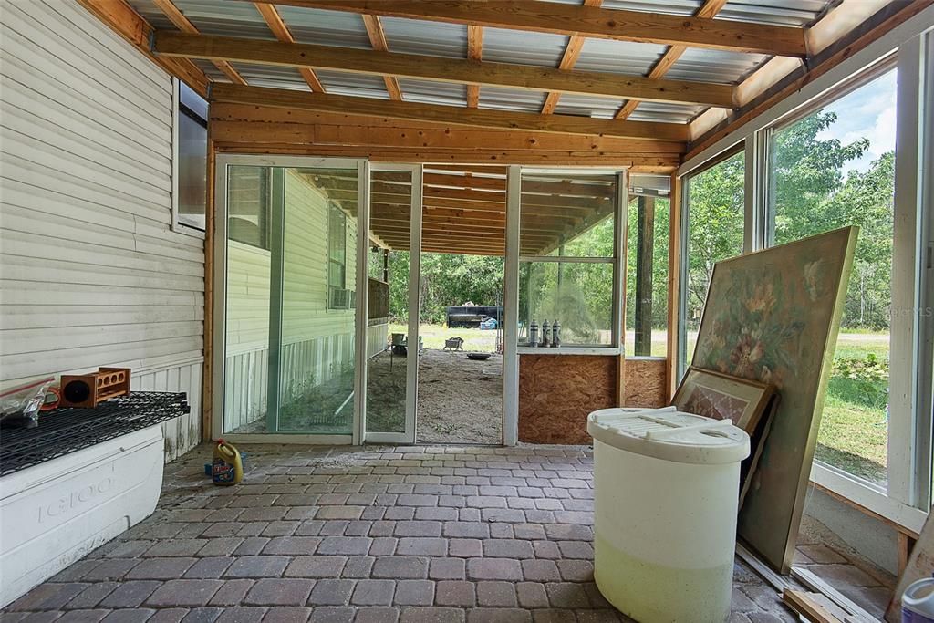 For Sale: $275,000 (3 beds, 2 baths, 2172 Square Feet)