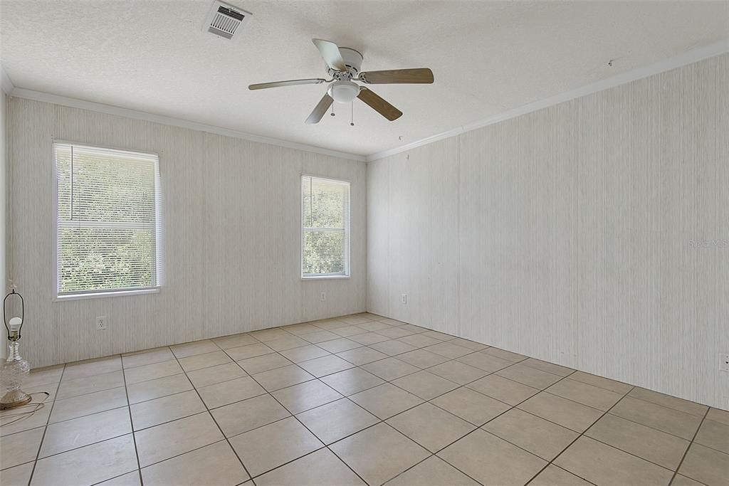For Sale: $275,000 (3 beds, 2 baths, 2172 Square Feet)