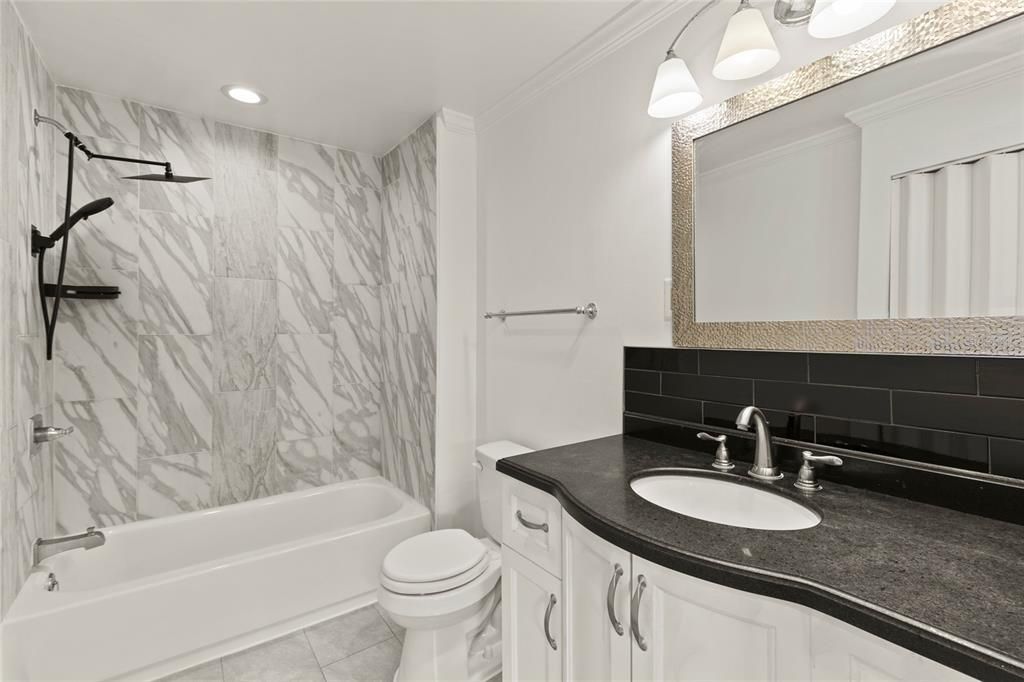В аренду: $1,800 (3 спален, 1 ванн, 870 Квадратных фут)