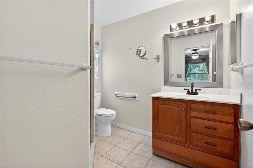 For Sale: $314,900 (2 beds, 2 baths, 1282 Square Feet)