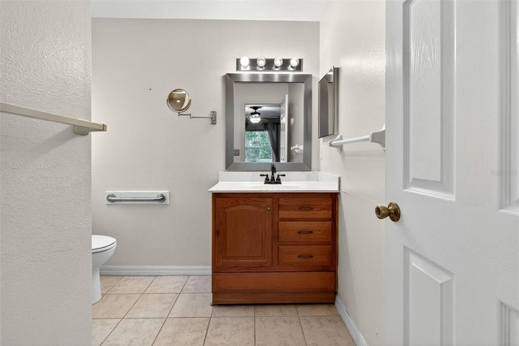 For Sale: $314,900 (2 beds, 2 baths, 1282 Square Feet)