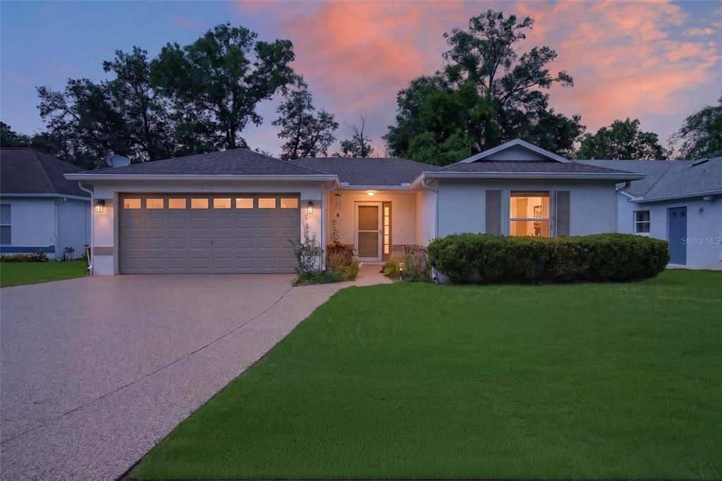 For Sale: $314,900 (2 beds, 2 baths, 1282 Square Feet)