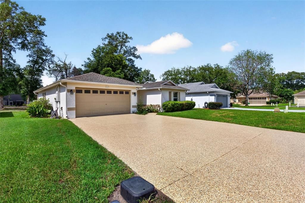 For Sale: $314,900 (2 beds, 2 baths, 1282 Square Feet)