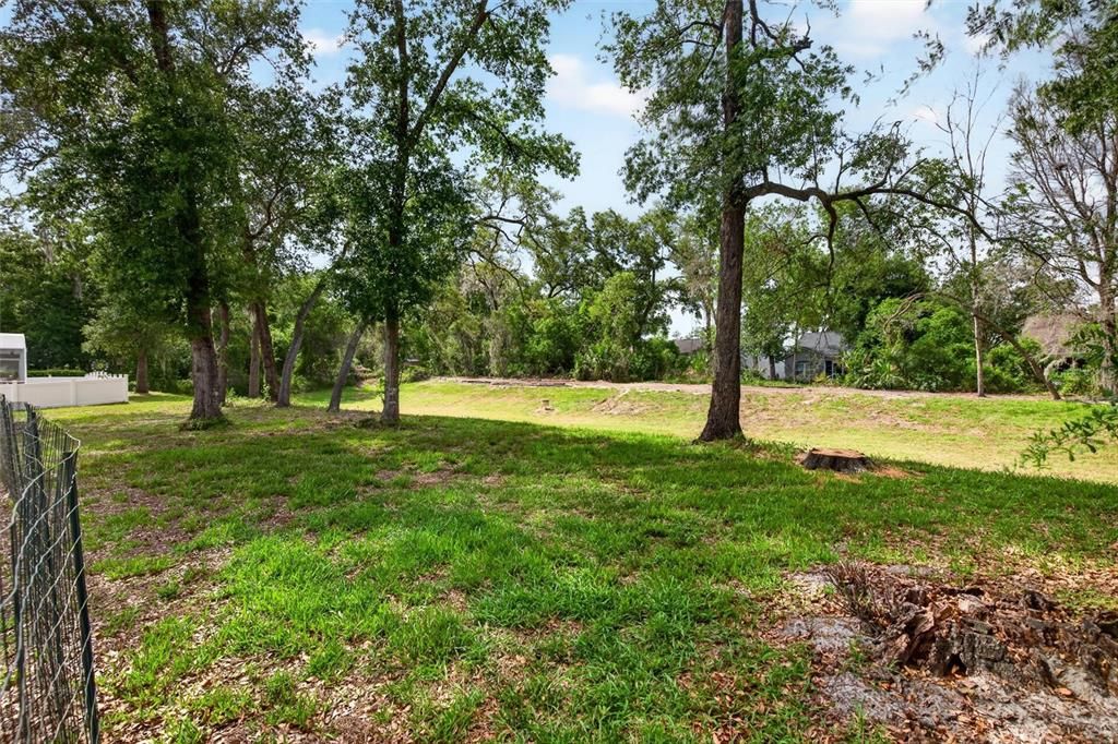For Sale: $314,900 (2 beds, 2 baths, 1282 Square Feet)