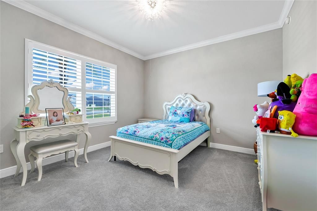 For Sale: $485,000 (5 beds, 3 baths, 2472 Square Feet)