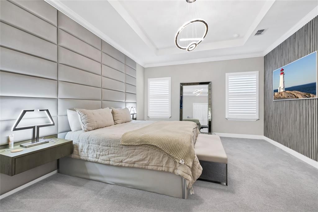 For Sale: $485,000 (5 beds, 3 baths, 2472 Square Feet)