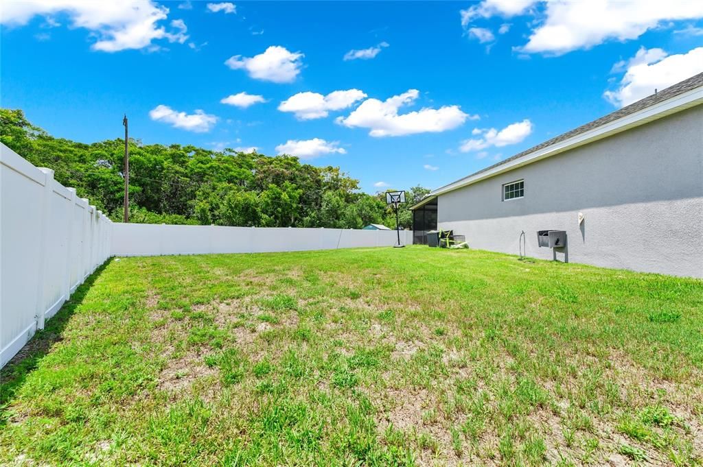 For Sale: $485,000 (5 beds, 3 baths, 2472 Square Feet)