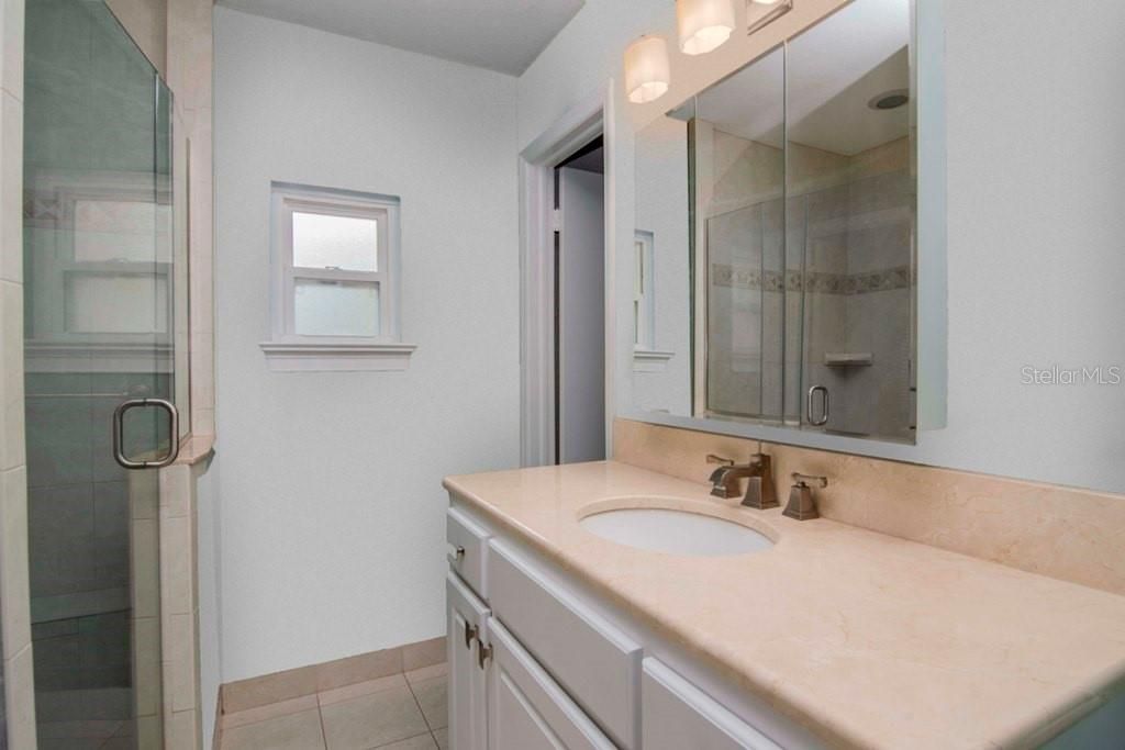 For Rent: $2,750 (3 beds, 2 baths, 1101 Square Feet)