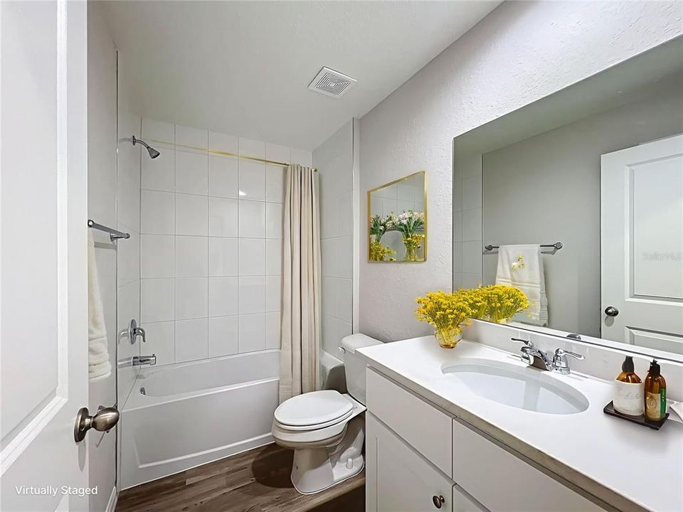 For Sale: $283,900 (3 beds, 2 baths, 1402 Square Feet)