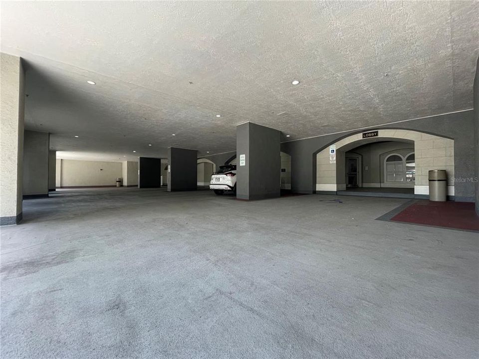 For Sale: $390,000 (1 beds, 1 baths, 1015 Square Feet)
