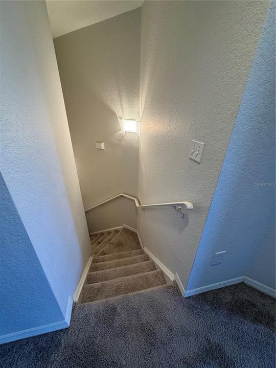 For Sale: $390,000 (1 beds, 1 baths, 1015 Square Feet)