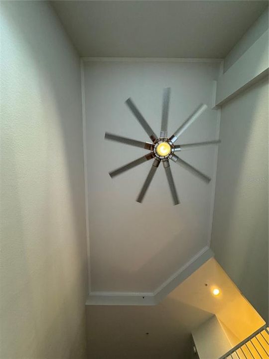For Sale: $390,000 (1 beds, 1 baths, 1015 Square Feet)