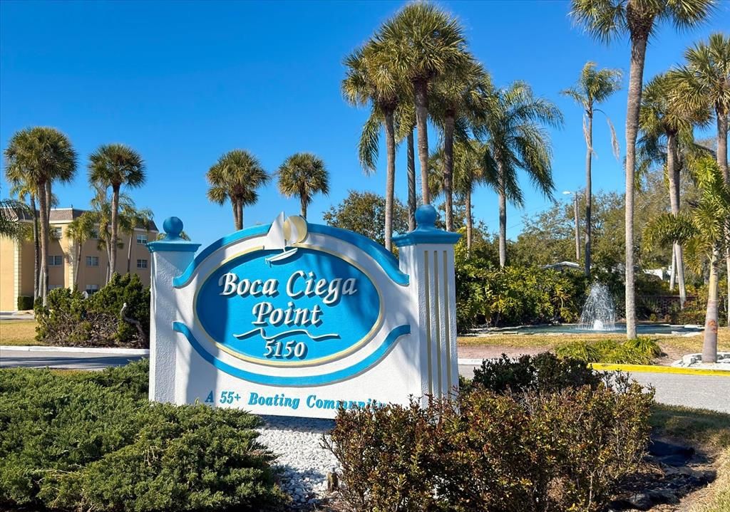 For Sale: $549,000 (2 beds, 2 baths, 1400 Square Feet)