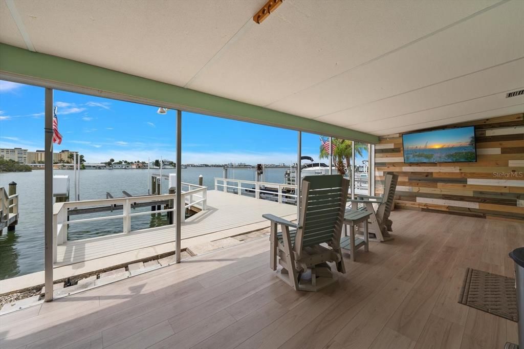 For Sale: $549,000 (2 beds, 2 baths, 1400 Square Feet)
