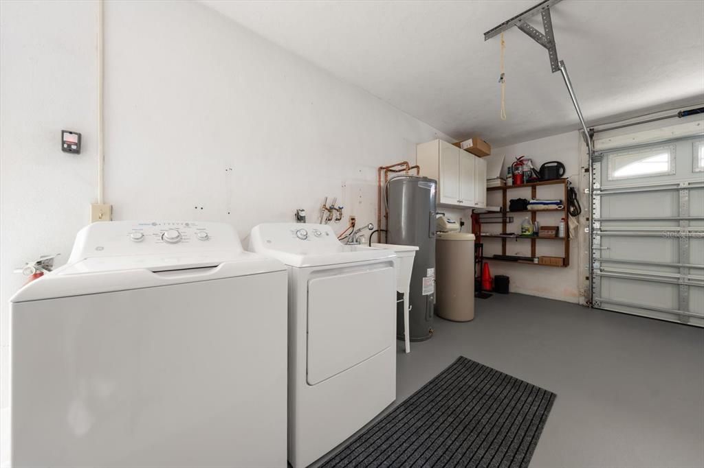 For Sale: $549,000 (2 beds, 2 baths, 1400 Square Feet)