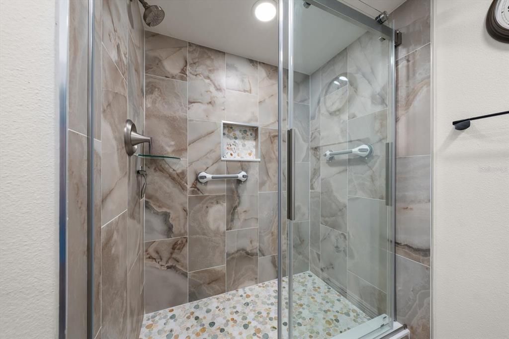 For Sale: $549,000 (2 beds, 2 baths, 1400 Square Feet)