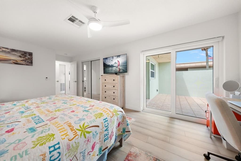 For Sale: $549,000 (2 beds, 2 baths, 1400 Square Feet)