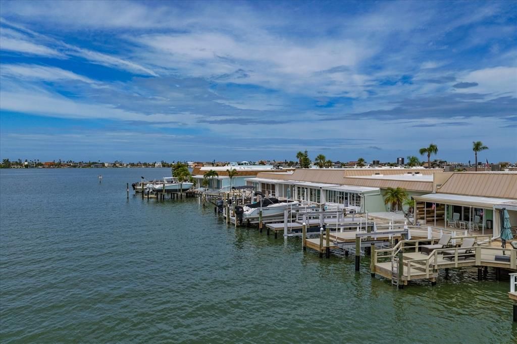 For Sale: $549,000 (2 beds, 2 baths, 1400 Square Feet)