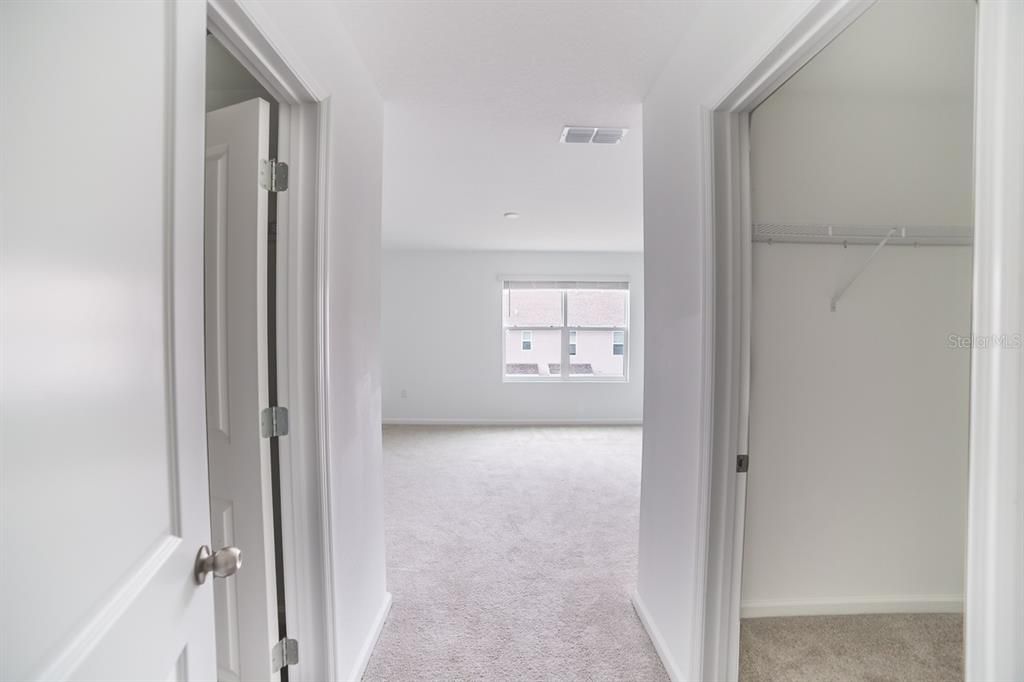 В аренду: $2,300 (3 спален, 2 ванн, 1704 Квадратных фут)