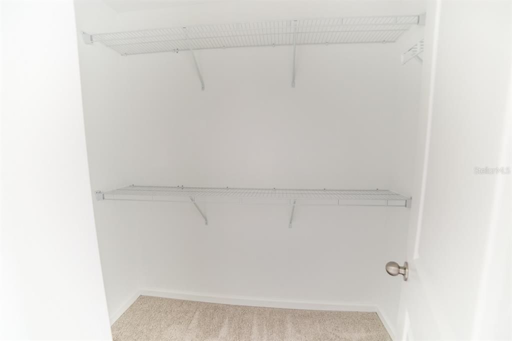 В аренду: $2,300 (3 спален, 2 ванн, 1704 Квадратных фут)