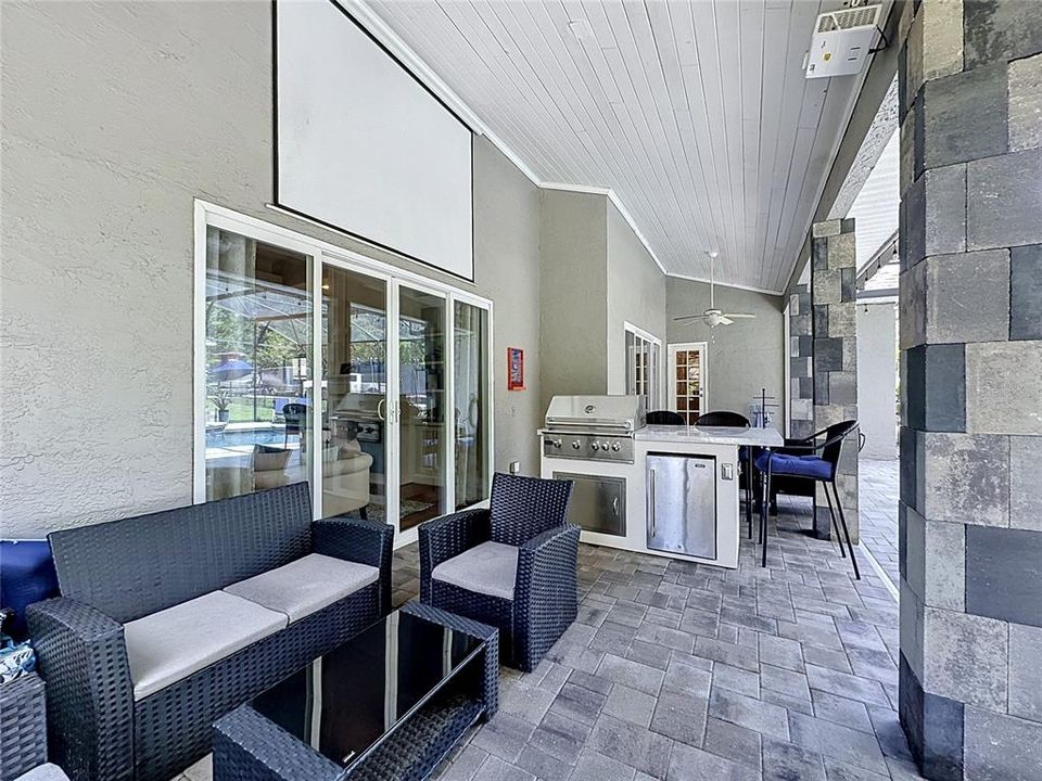 For Sale: $1,175,000 (4 beds, 3 baths, 2816 Square Feet)