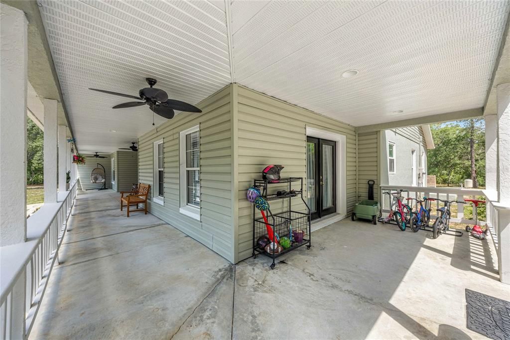 For Sale: $619,990 (3 beds, 2 baths, 2848 Square Feet)
