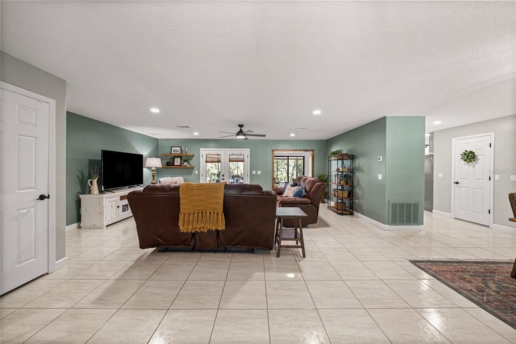 For Sale: $619,990 (3 beds, 2 baths, 2848 Square Feet)