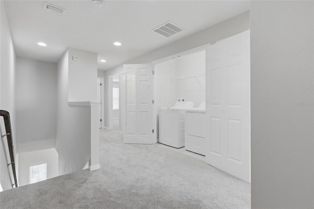 For Sale: $285,000 (3 beds, 2 baths, 1576 Square Feet)