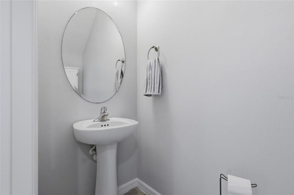 For Sale: $285,000 (3 beds, 2 baths, 1576 Square Feet)