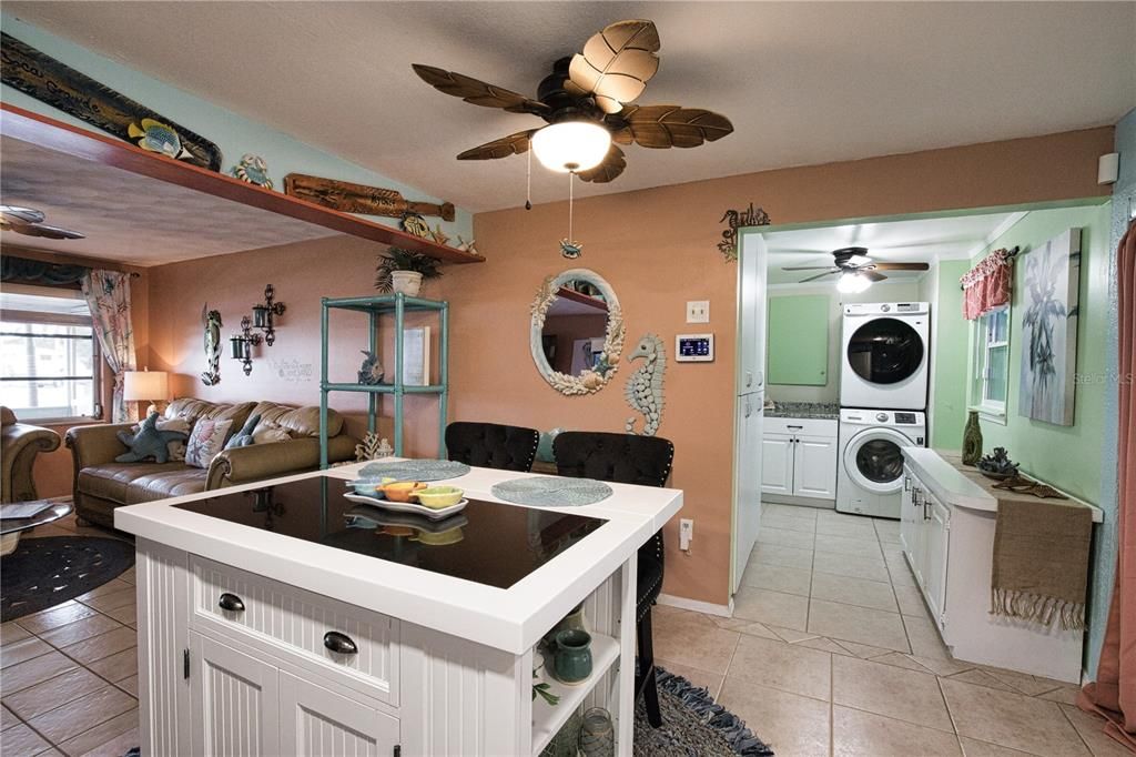 For Sale: $399,900 (2 beds, 2 baths, 968 Square Feet)