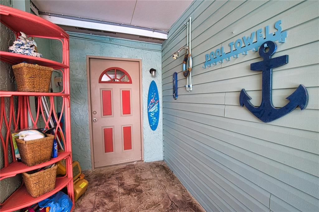 For Sale: $399,900 (2 beds, 2 baths, 968 Square Feet)