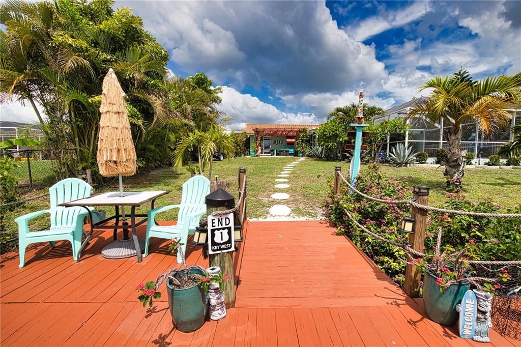 For Sale: $399,900 (2 beds, 2 baths, 968 Square Feet)