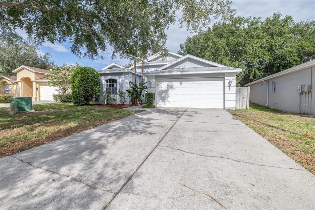 Activo con contrato: $349,990 (3 camas, 3 baños, 1566 Pies cuadrados)
