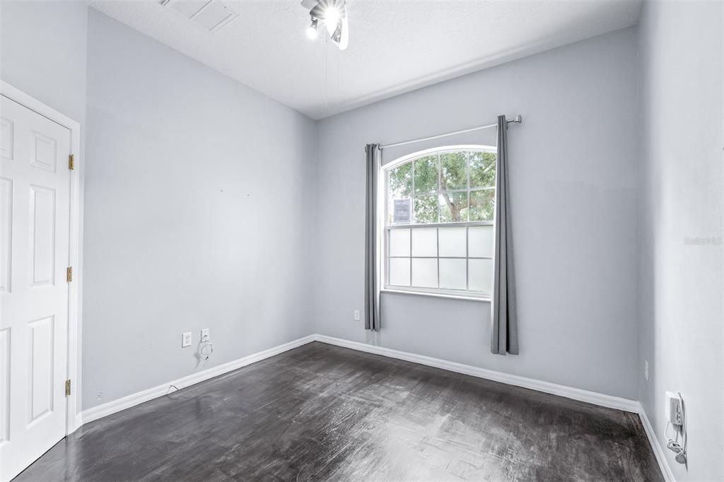 Activo con contrato: $349,990 (3 camas, 3 baños, 1566 Pies cuadrados)