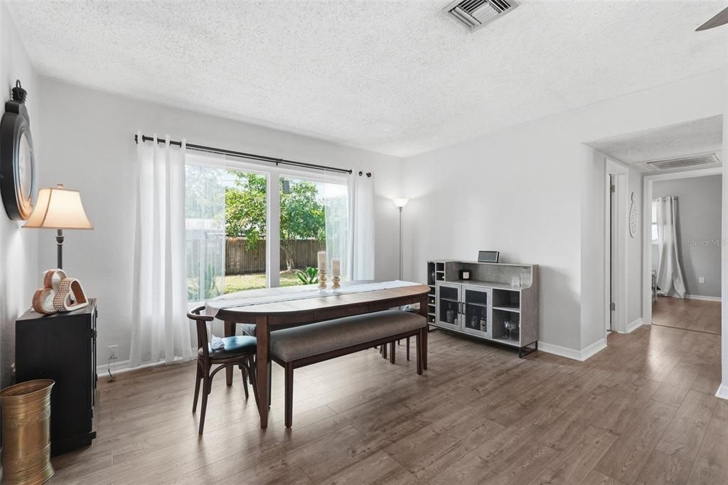 En Venta: $375,000 (2 camas, 1 baños, 1176 Pies cuadrados)