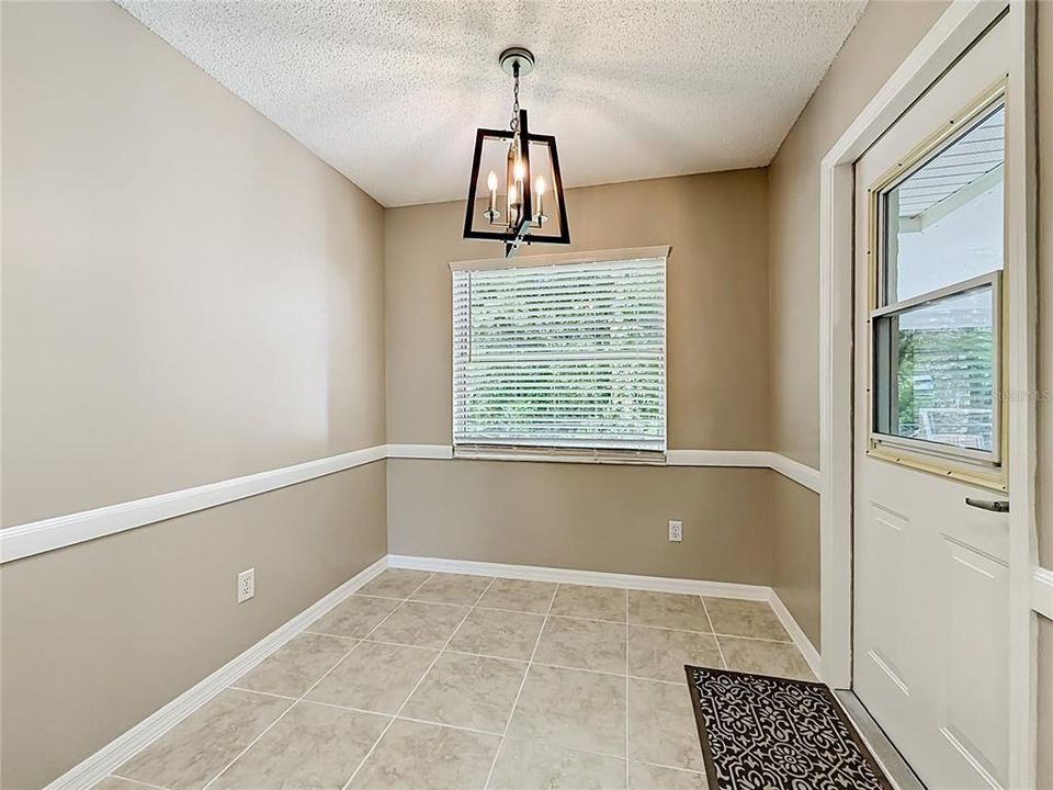 For Sale: $320,000 (3 beds, 2 baths, 1458 Square Feet)