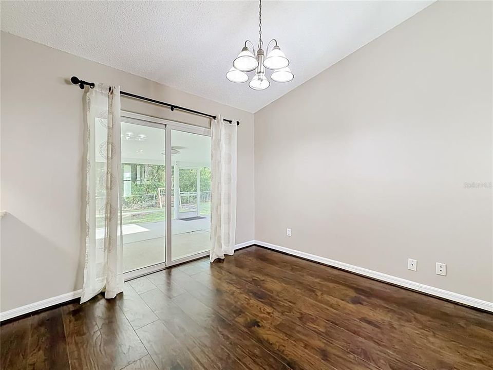 For Sale: $320,000 (3 beds, 2 baths, 1458 Square Feet)