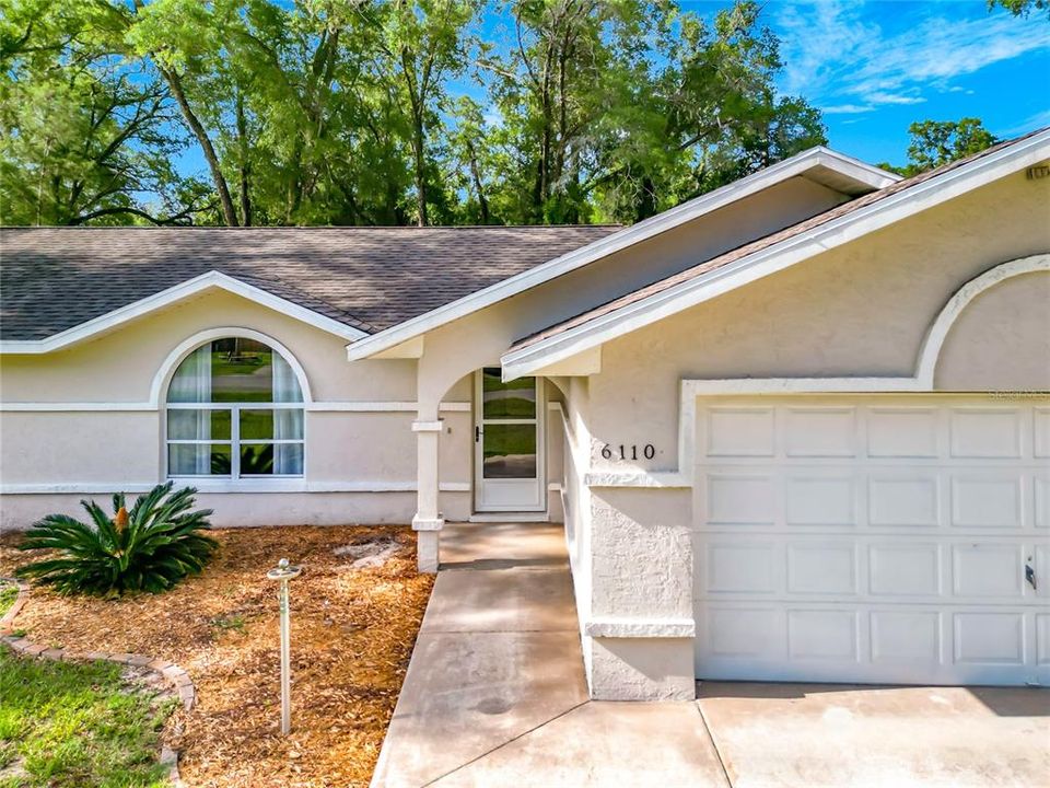 For Sale: $320,000 (3 beds, 2 baths, 1458 Square Feet)