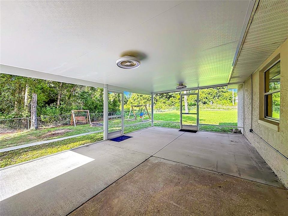 For Sale: $320,000 (3 beds, 2 baths, 1458 Square Feet)