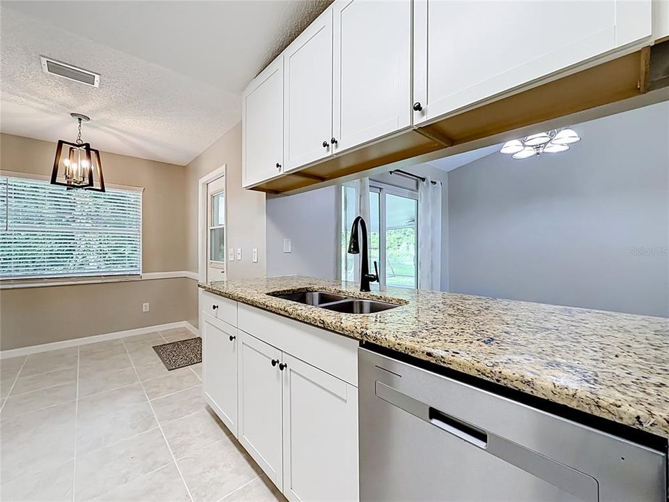 For Sale: $320,000 (3 beds, 2 baths, 1458 Square Feet)