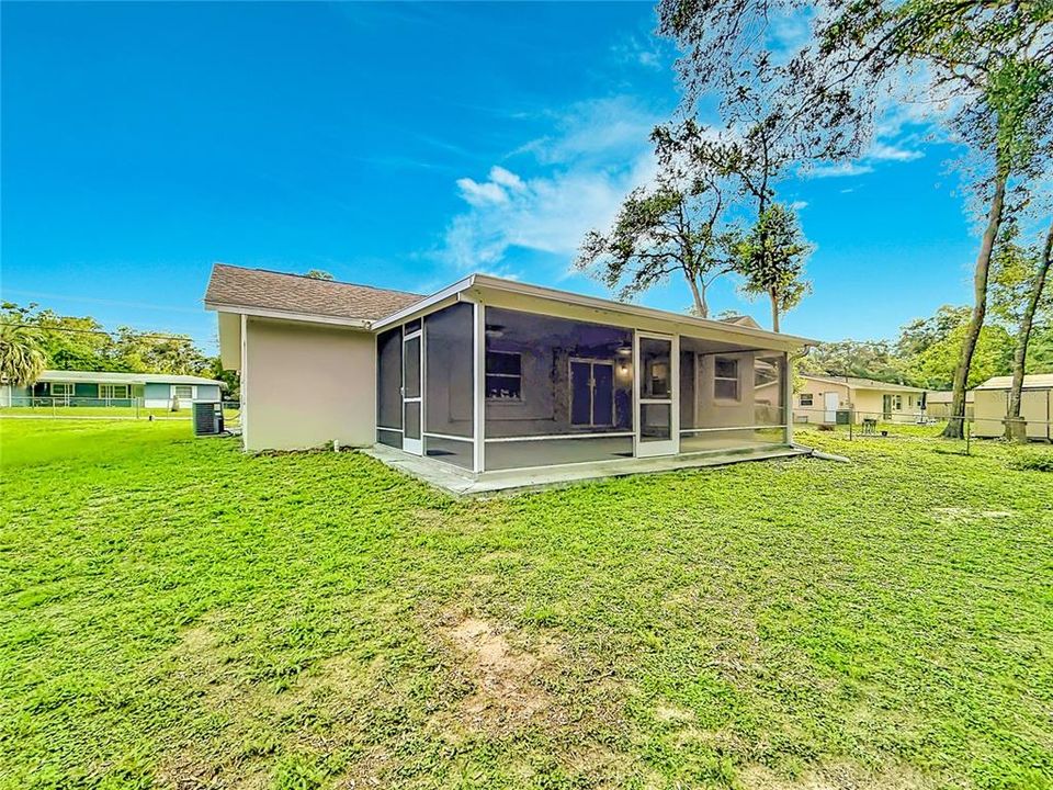 For Sale: $320,000 (3 beds, 2 baths, 1458 Square Feet)