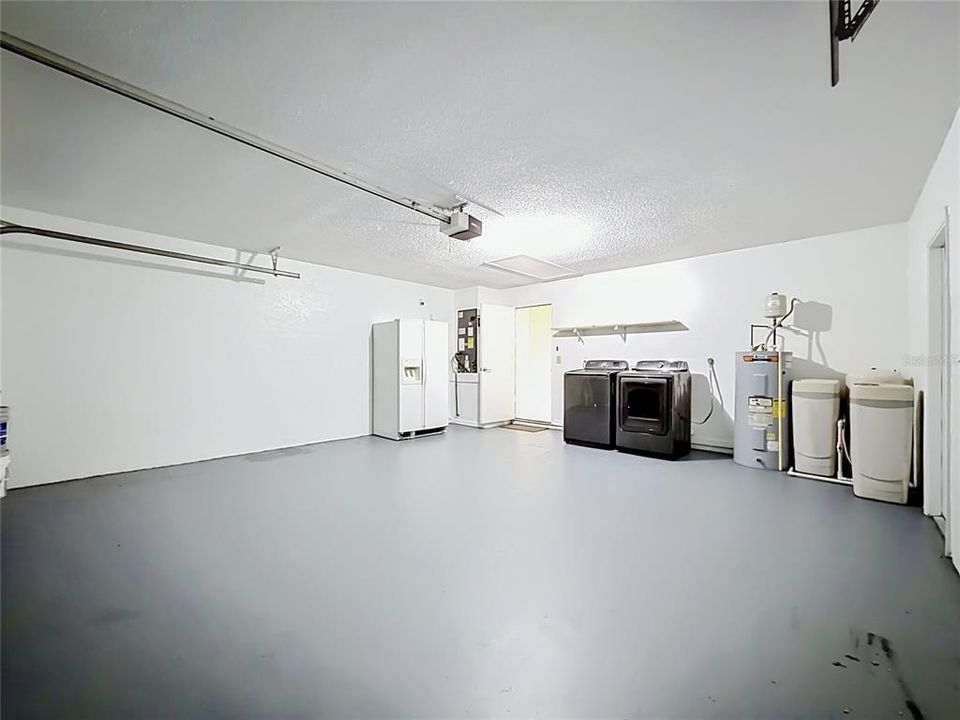For Sale: $320,000 (3 beds, 2 baths, 1458 Square Feet)