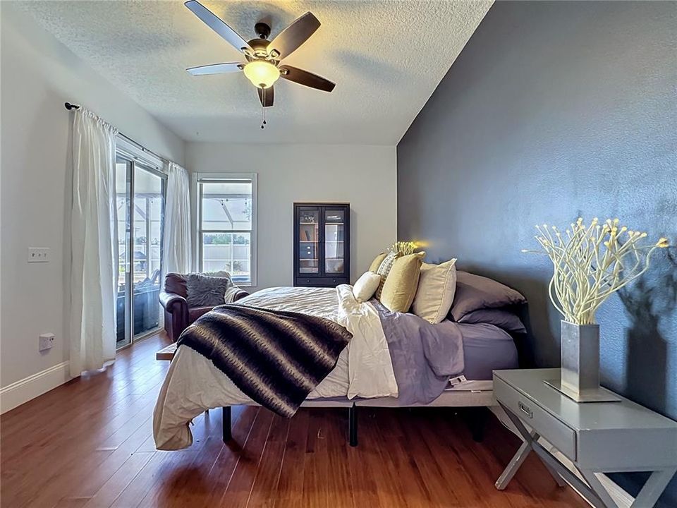 For Sale: $442,000 (4 beds, 2 baths, 2045 Square Feet)